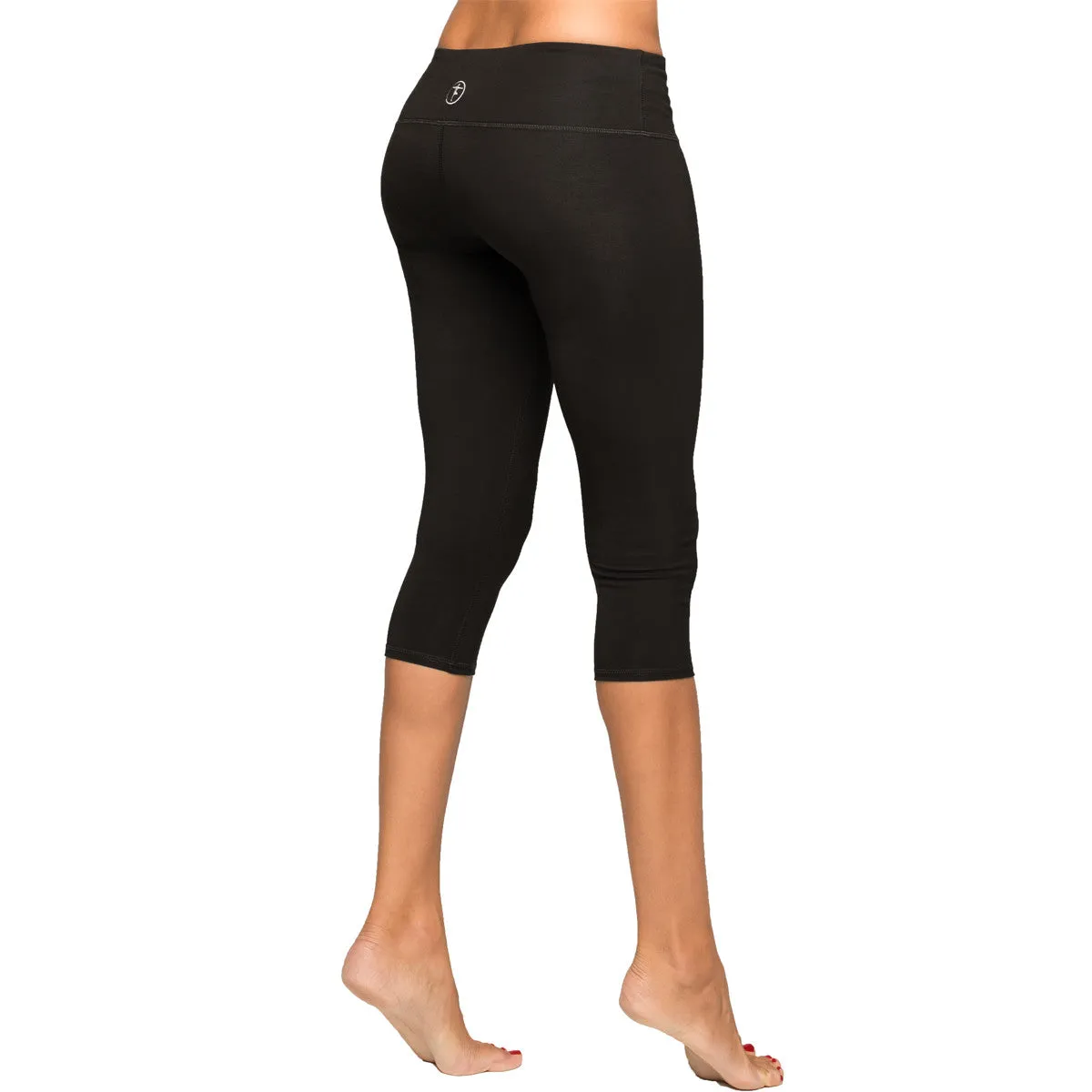 Black Cropped Yoga Leggings by YOGiiZA