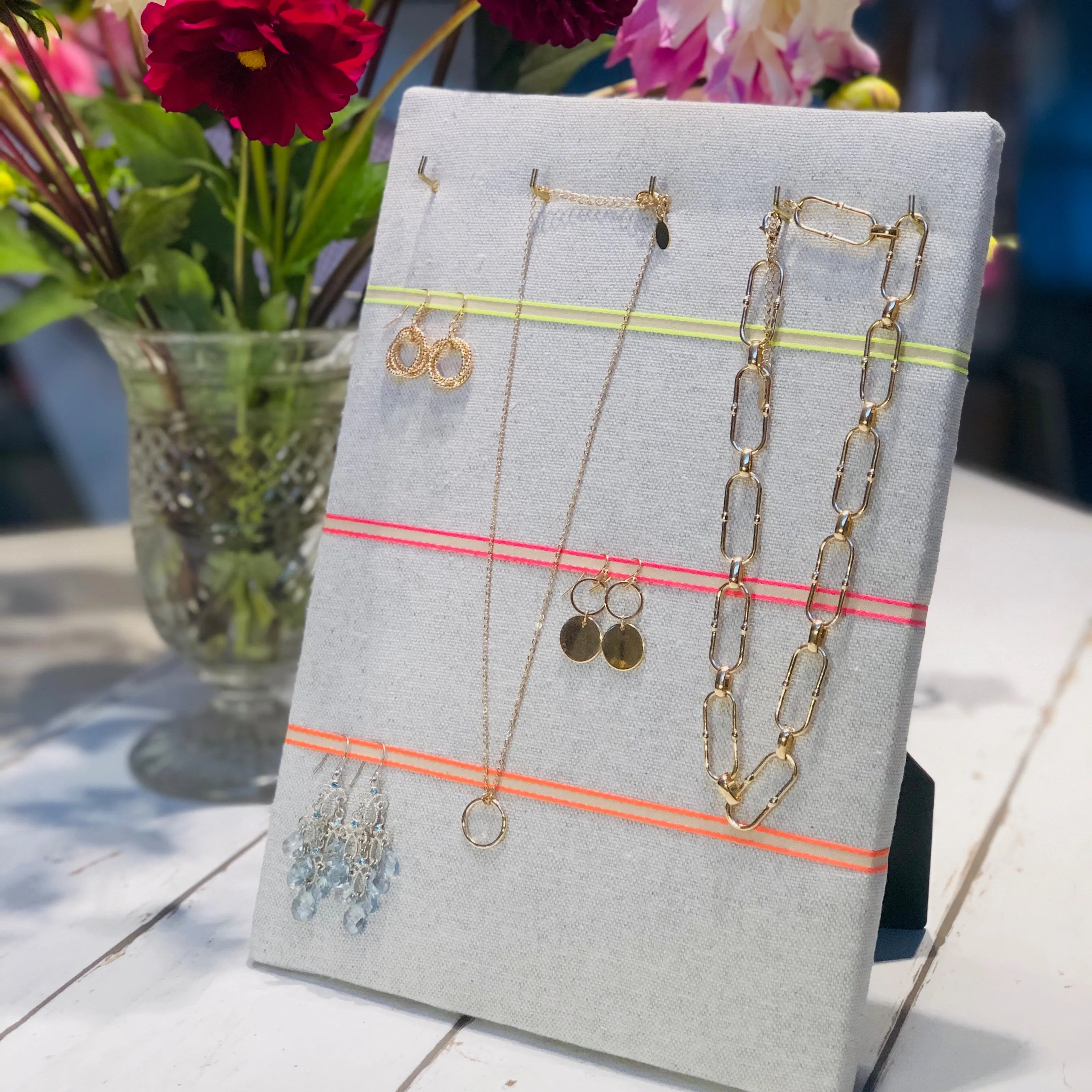 Hook & Hang Jewellery Board - Soft grey / Neon Ribbon