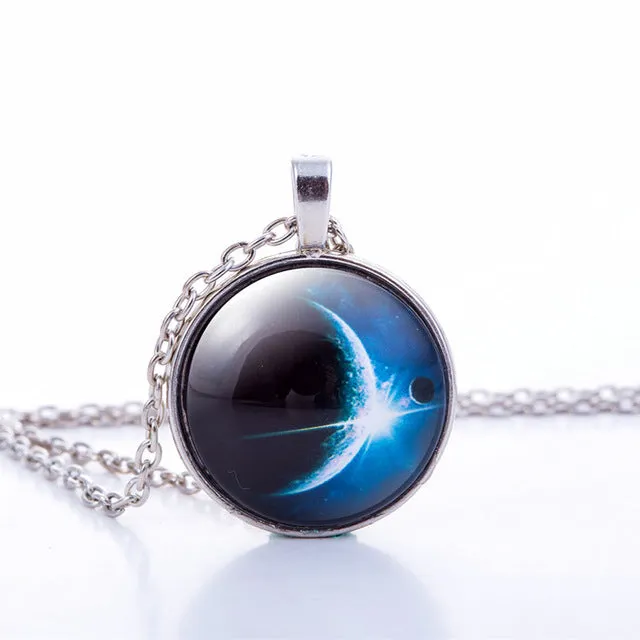 Nebula Space Pendant Necklace Glass Cabochon Sliver Chain Vintage Choker Statement Necklaces Fashion Women Jewelry Gift