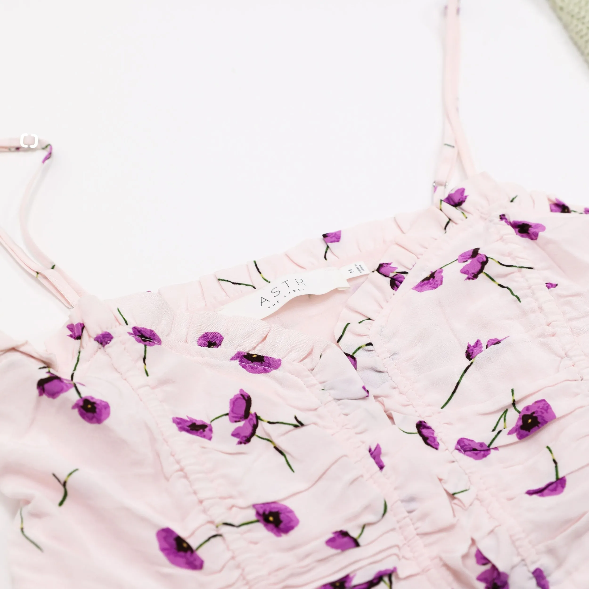 Revolve Brands Women's Secondhand Wholesale Clothes