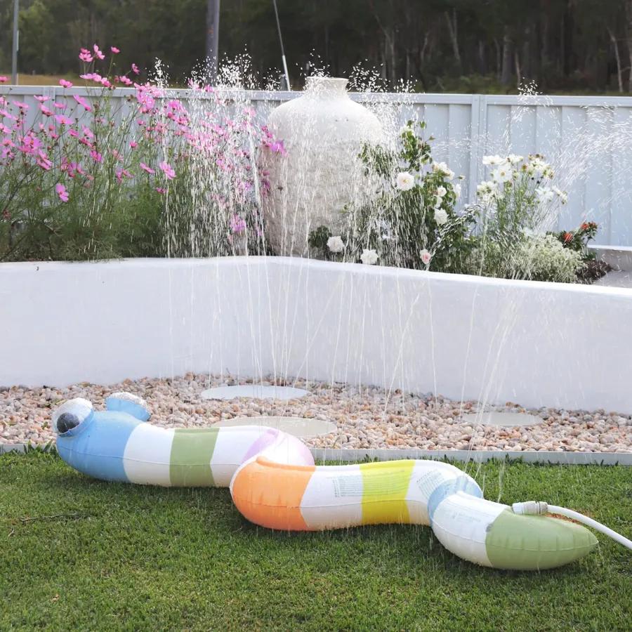 Sunnylife inflatables Sprinkler Into The Wild  S41ISSNK