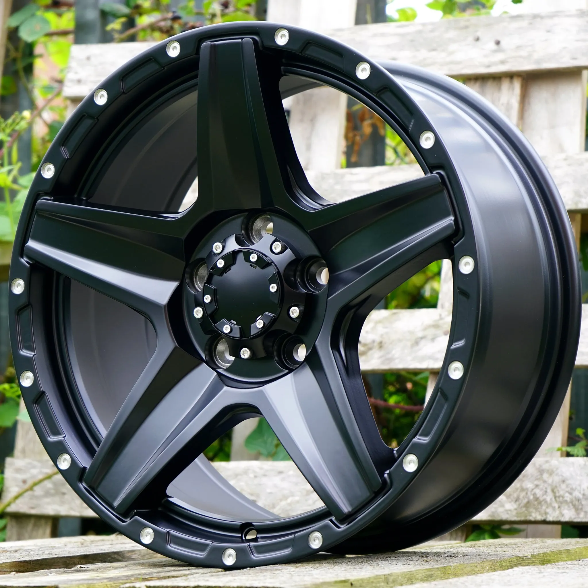 Tomahawk Apache 17" Wheel Package for Volkswagen Transporter T6 (2015 )